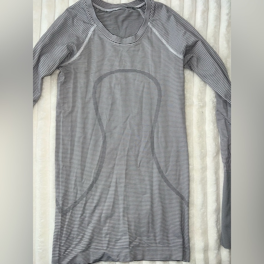 Black and white stripe Lulu long sleeve